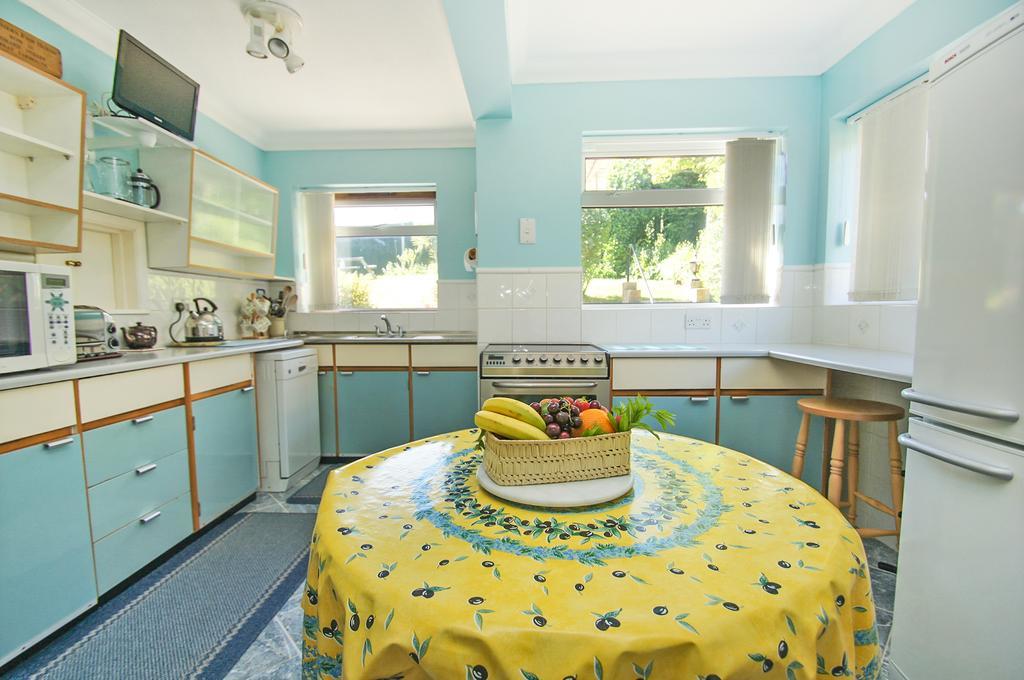 Dean Court Garden - Parking - By Brighton Holiday Lets 외부 사진